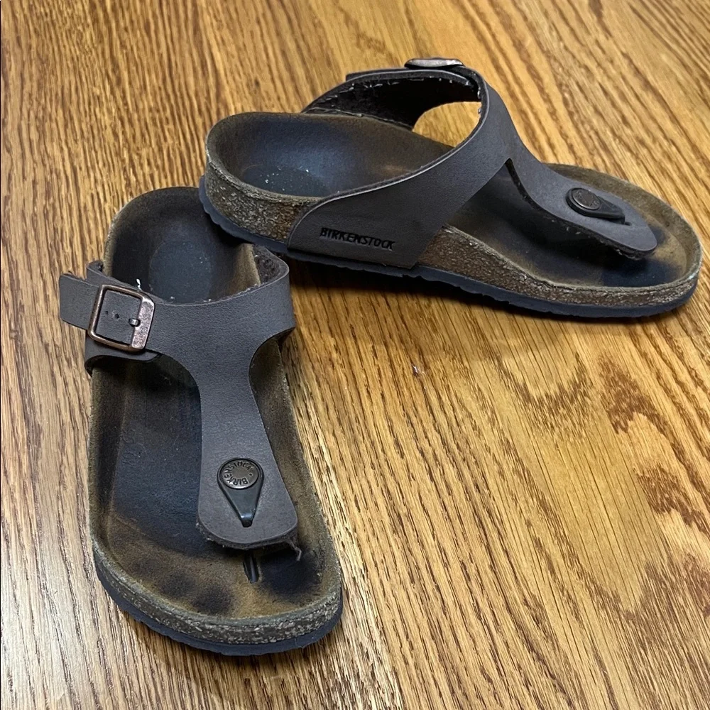 Girls Birkenstock Gizeh Birkenstock - Size 32